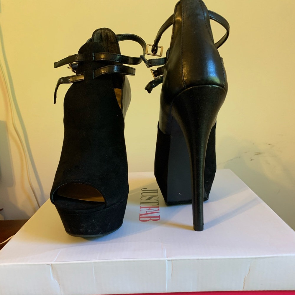 Clarabelle, size 8